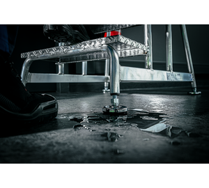 Fußplatten für Aluminium-Arbeitspodest starr,  | © MUNK GmbH
