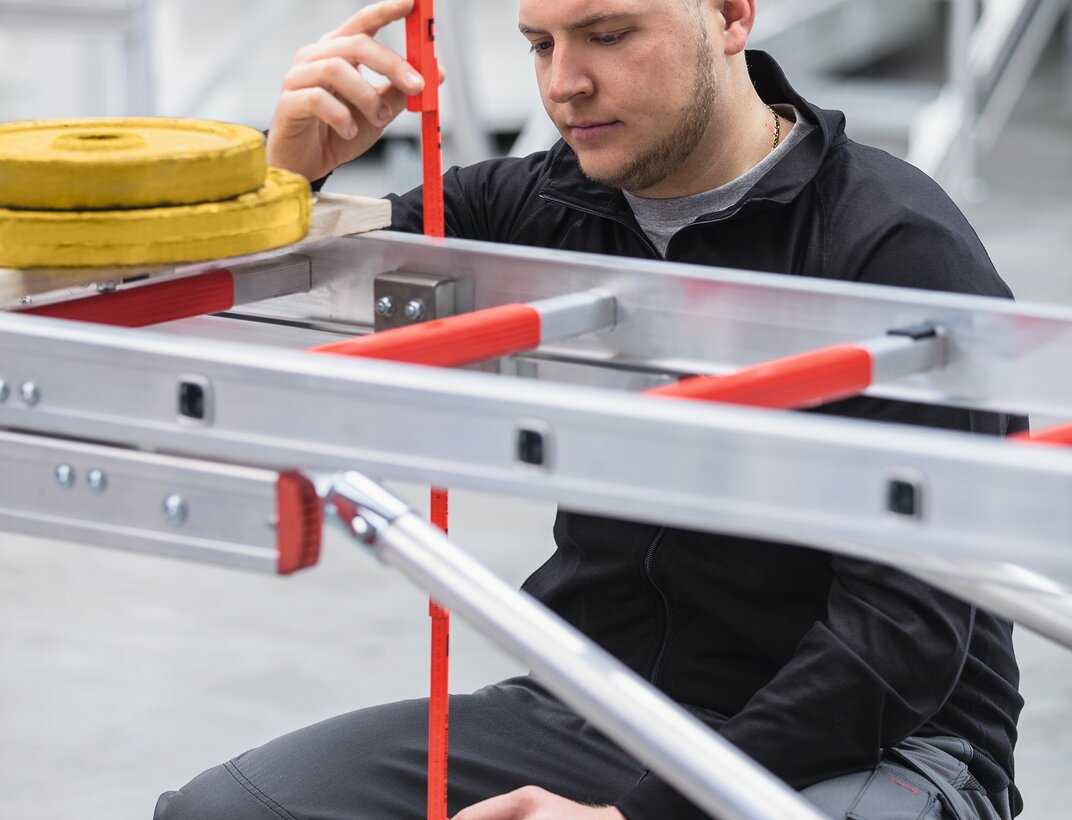 Seminar on ladder inspection, application | © MUNK GmbH Seminar on ladder inspection, app. | © MUNK GmbH